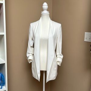 NWT Aritzia Babaton Macauley Blazer